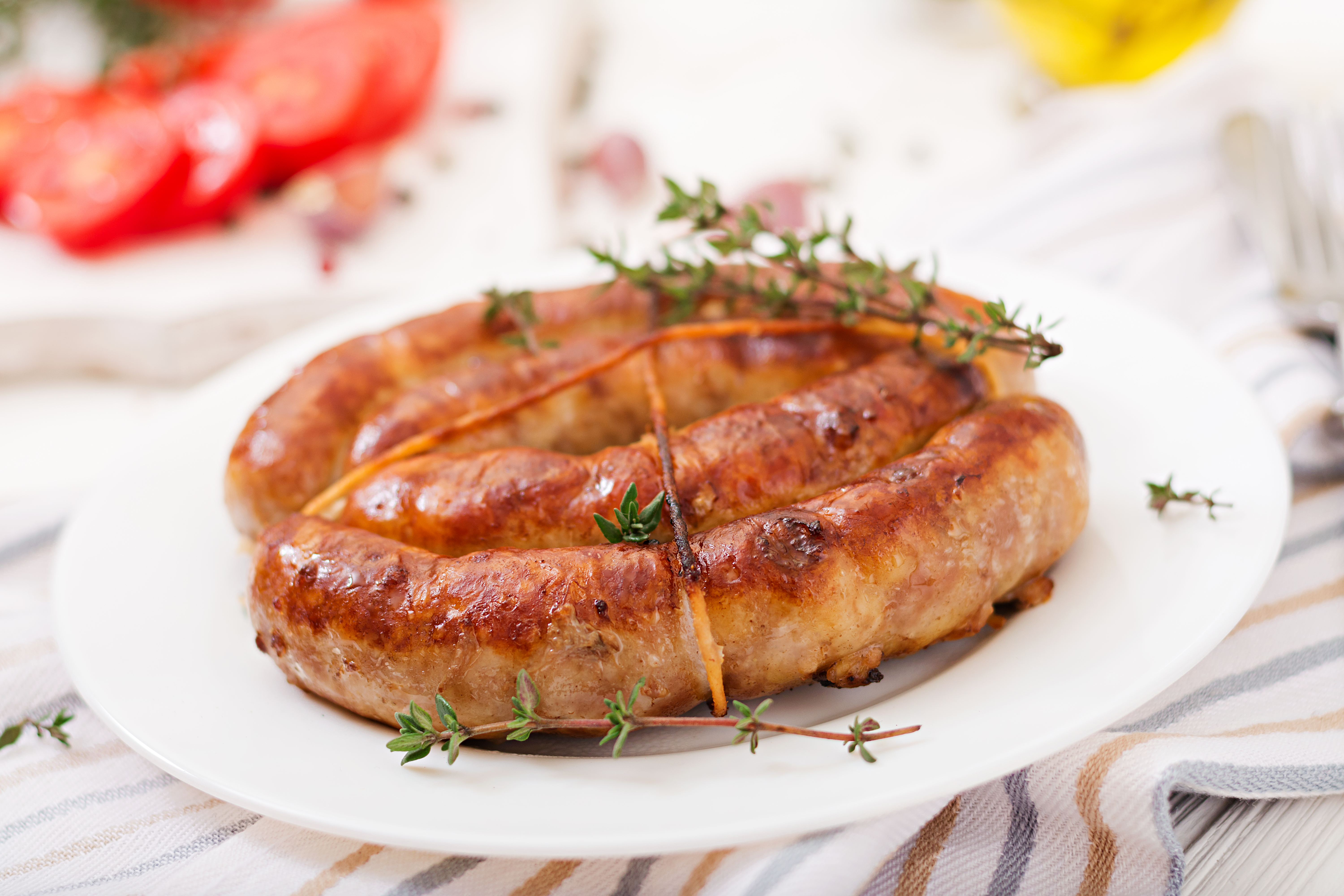 Linguiça defumada da KF Embutidos apresentou a bactéria Listeria monocytogenes, que pode causar infecções alimentares graves