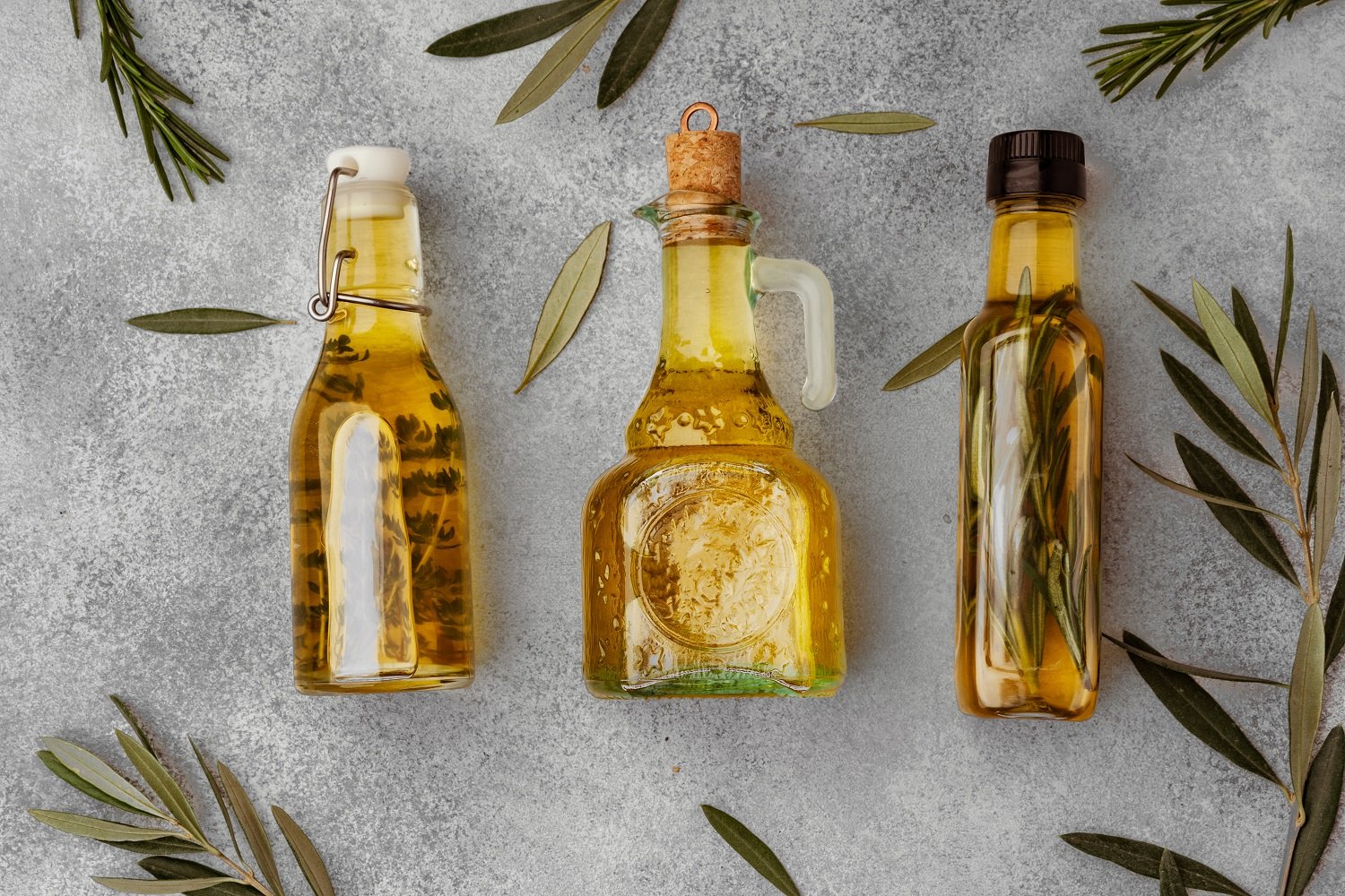glass-bottle-with-olive-oil-on-gray-background.jpg