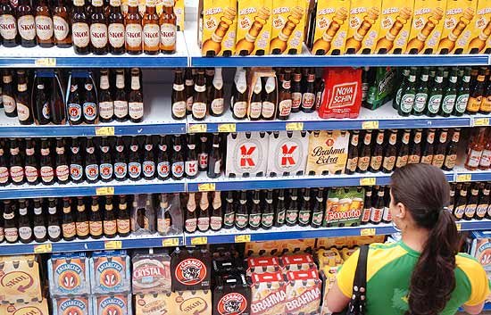 Varejo se prepara para aumento na demanda de bebidas do verão de 2024