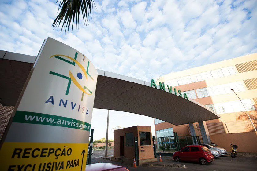 ASSERJ alerta associados para golpes em nome da Anvisa; leia