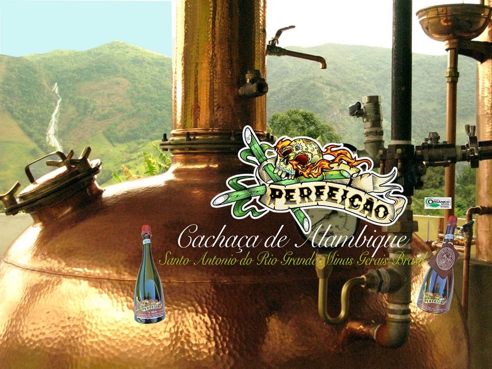Músico Marcelo Bonfá apresenta a cachaça Perfeição no evento de abertura da 30ª Super Rio Expofood