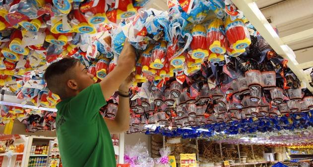Por que os ovos de Páscoa são vendidos em parreiras?