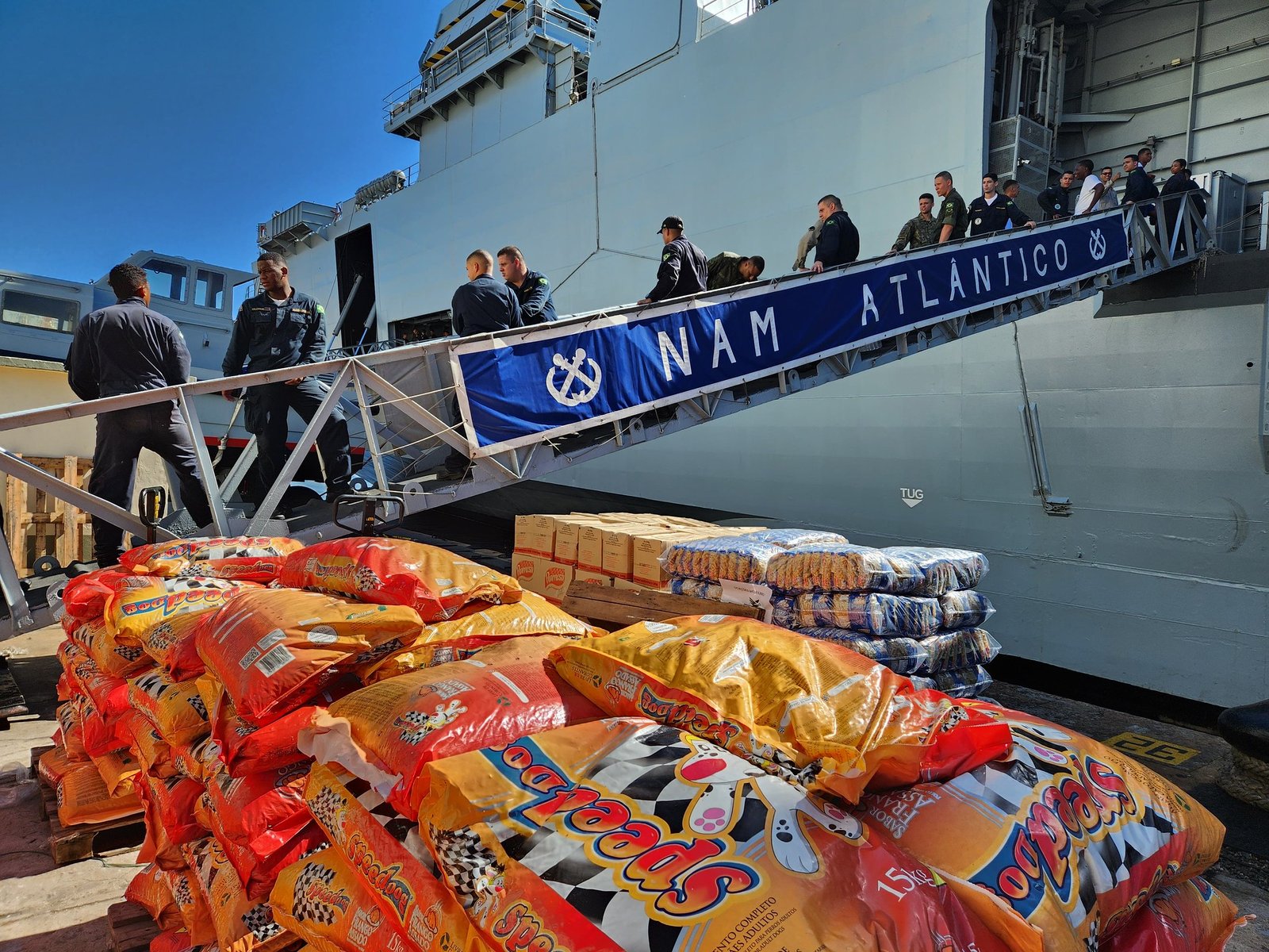 Associados da ASSERJ levantam 40 toneladas de alimentos e 100 mil litros de água para doação às vítimas das enchentes do Rio Grande do Sul