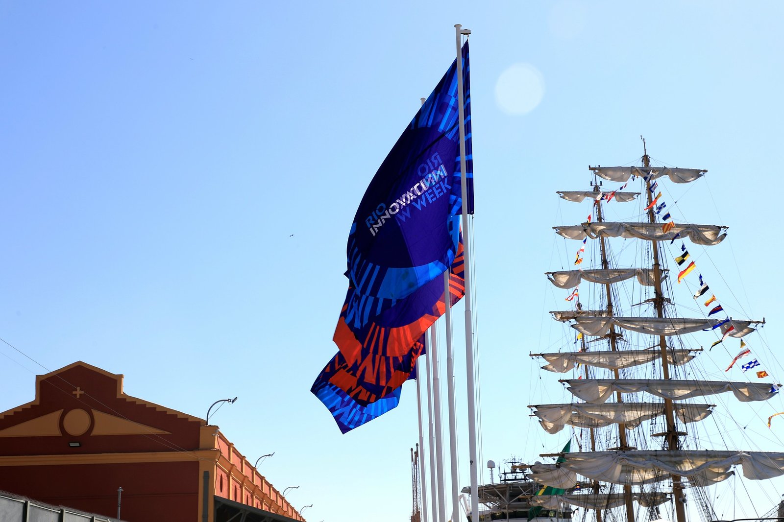 Conecta Varejo / Rio Innovation Week 2025 amplia visão de futuro com retail media, influência, IA e liderança humanizada