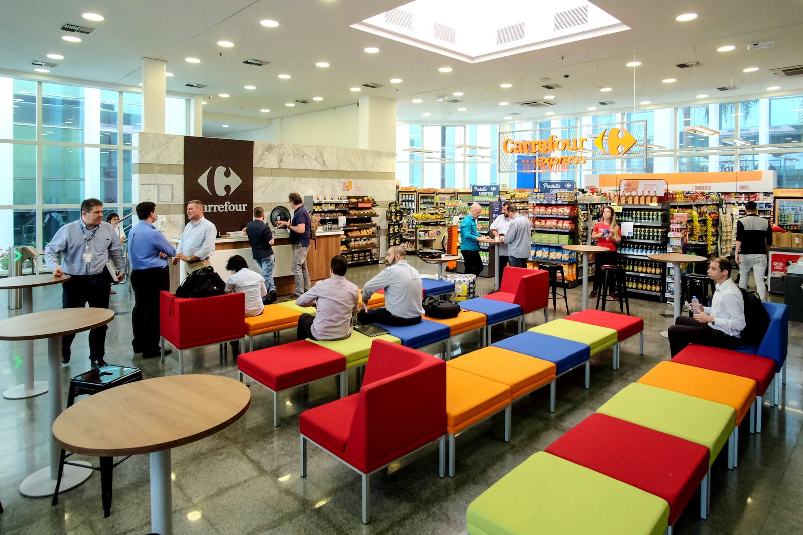 Carrefour oferece 60 bolsas de estudos para futuros programadores