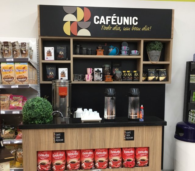 Dia do Café: Prezunic serve 1.500 litros de café de graça por dia aos clientes