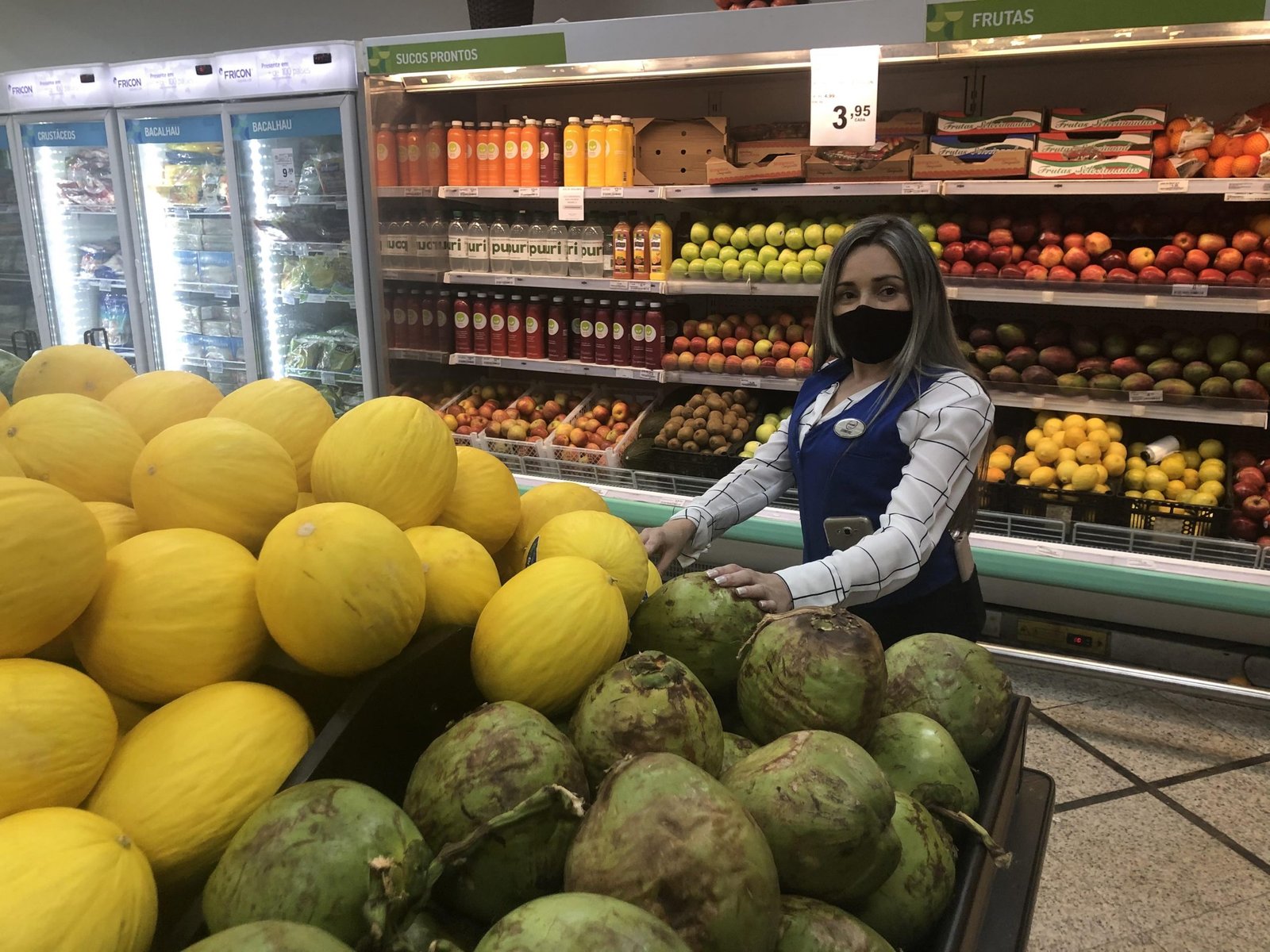Pessoas com Deficiência crescem na profissão e são exemplos para colegas no supermercado