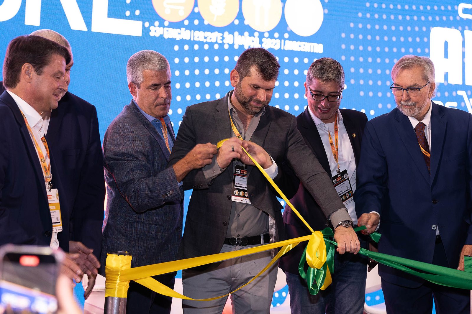 Primeiro dia da 33a SRE Trade Show é marcado pela estreia da Convenção das Américas de Supermercados no Brasil, posse do Presidente da ASSERJ como Segundo Vice-presidente da ALAS e palestras de Zico e Céline Cousteau