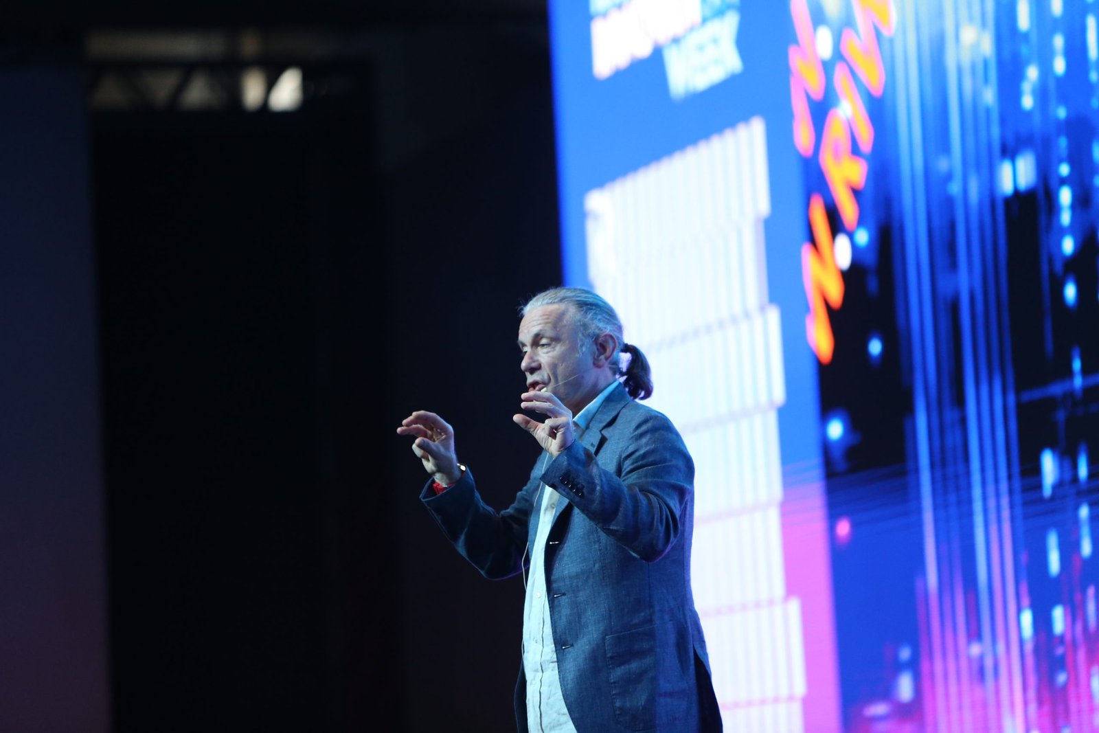 Bruce Dickinson, Vocalista do Iron Maiden, fala sobre negócios no Rio Innovation Week