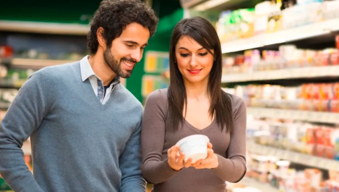 Quem dita as regras do consumo? A nova divisão geracional no varejo supermercadista