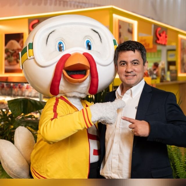 Sadia relança mascote e apresenta estratégias para as festas de fim de ano