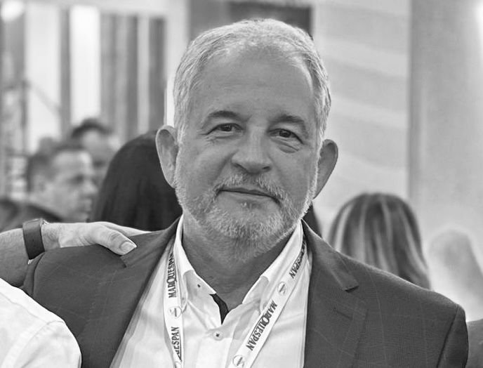 ASSERJ lamenta o falecimento de Mario Viana, da rede Vianense. Missa de sétimo dia será no dia 6 de setembro