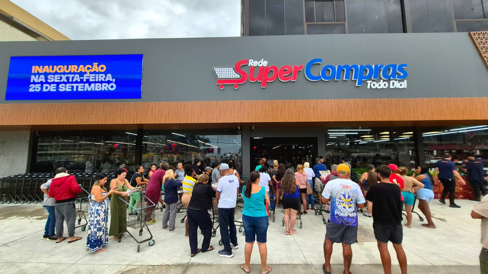 Nova loja do Super Compras na Estrada do Pontal, no Recreio dos Bandeirantes
