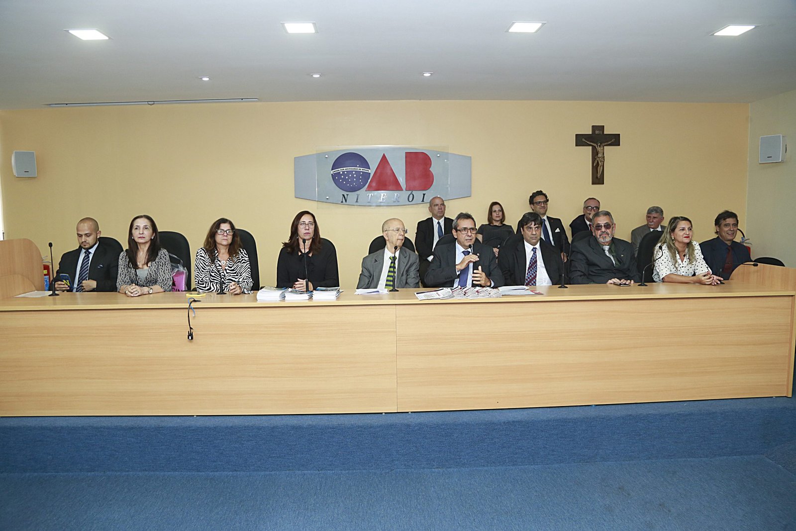 Conselheira da Asserj Valéria Bruno é a paraninfa da turma de novos advogados e estagiários de Direito na OAB Niterói