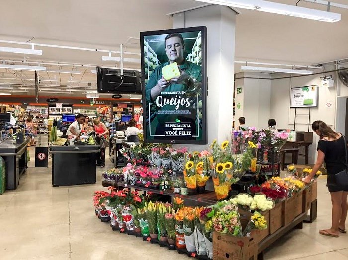 Mídias OOH (Out of home) ganham força nos supermercados