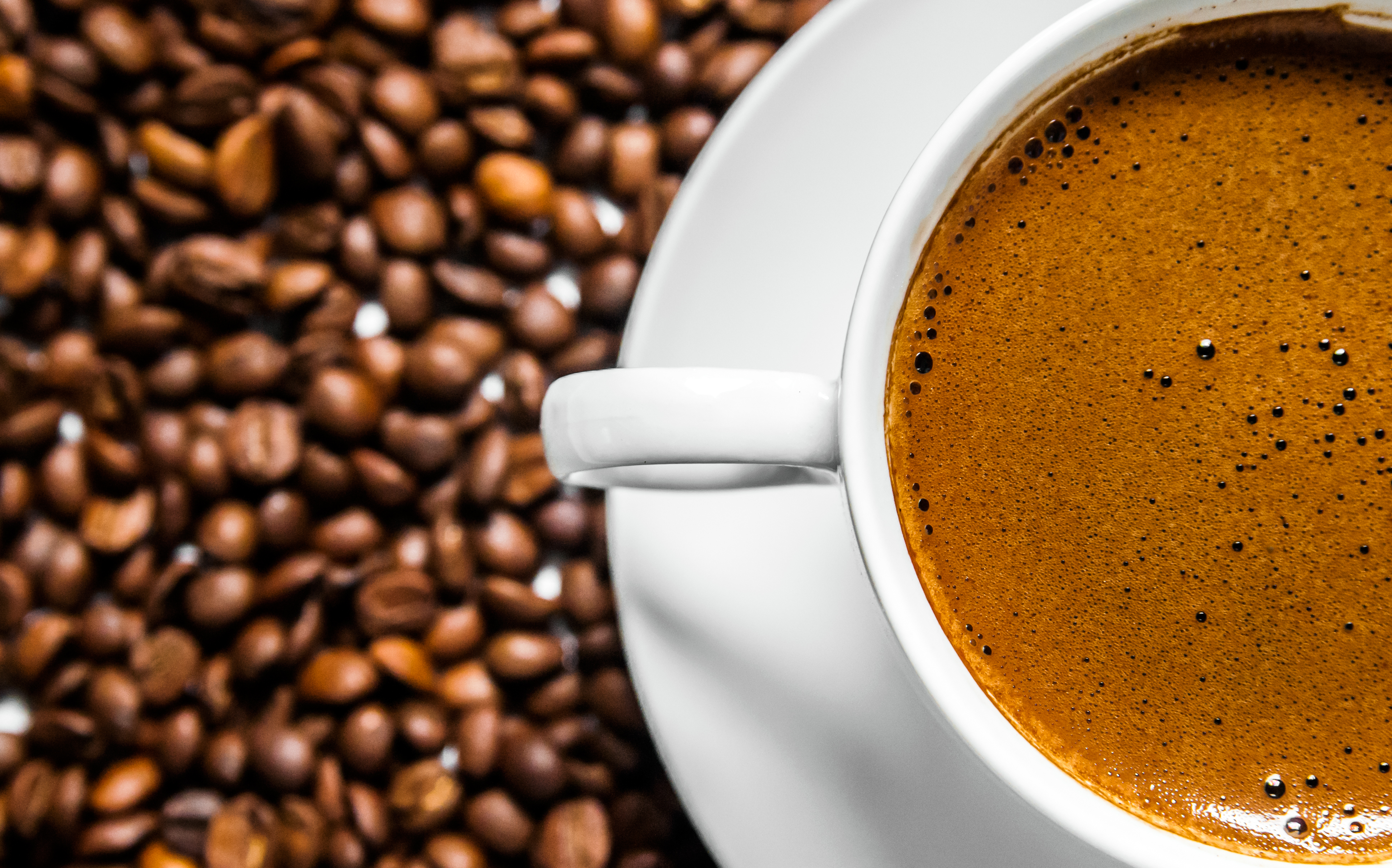 Preço do café tem queda histórica; veja como isso impacta nos supermercados
