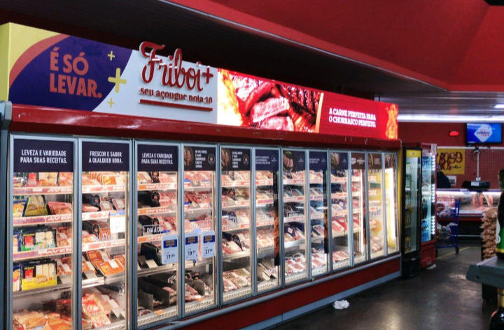 Friboi comemora resultados do Hambúrguer Maturatta e da Linguiça 100% bovina, lançada na 34ª SRE Trade Show