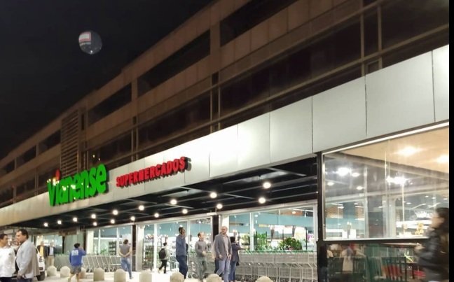 Vianense Supermercados anuncia novas vagas de emprego para diversas áreas e níveis de experiência