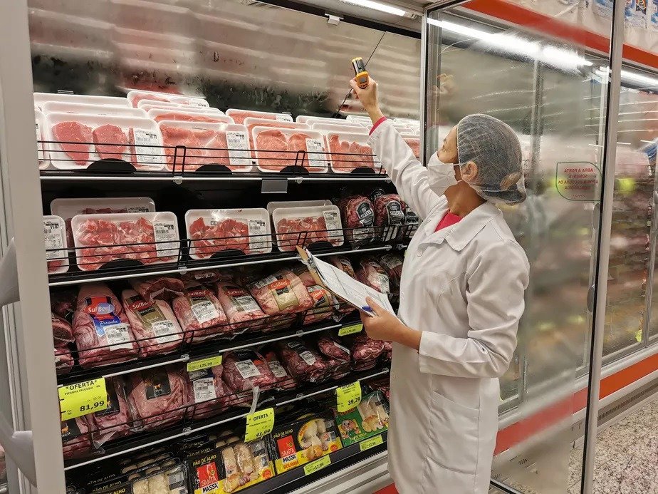 Segurança de alimentos em supermercados: importância e principais cuidados