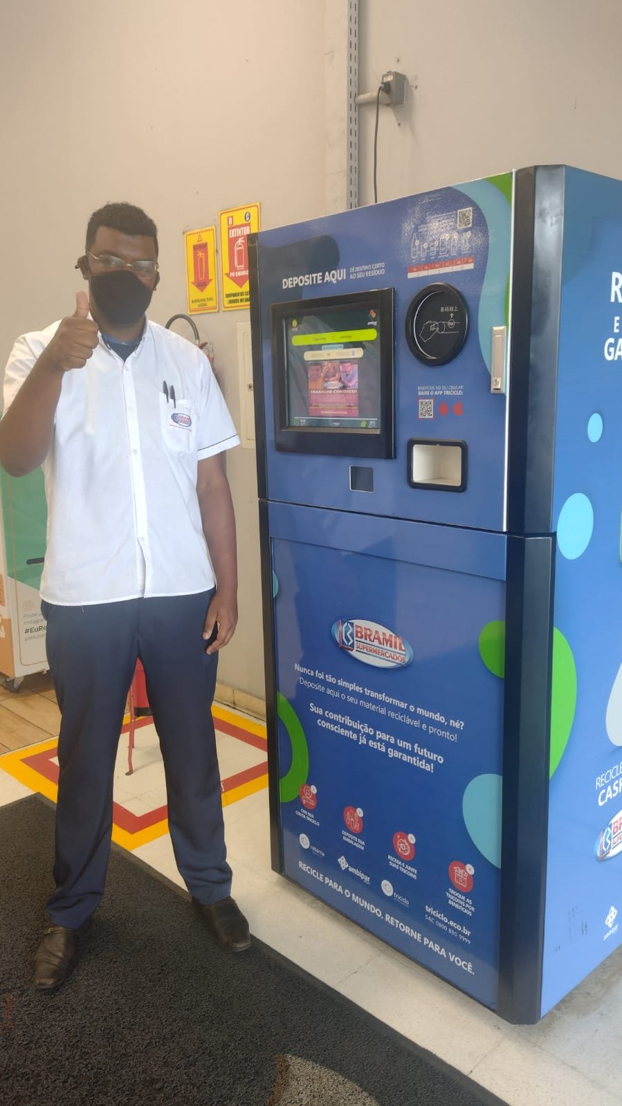 De olho na responsabilidade ambiental, loja do Bramil Supermercados em Miguel Pereira ganha Retorna Machine