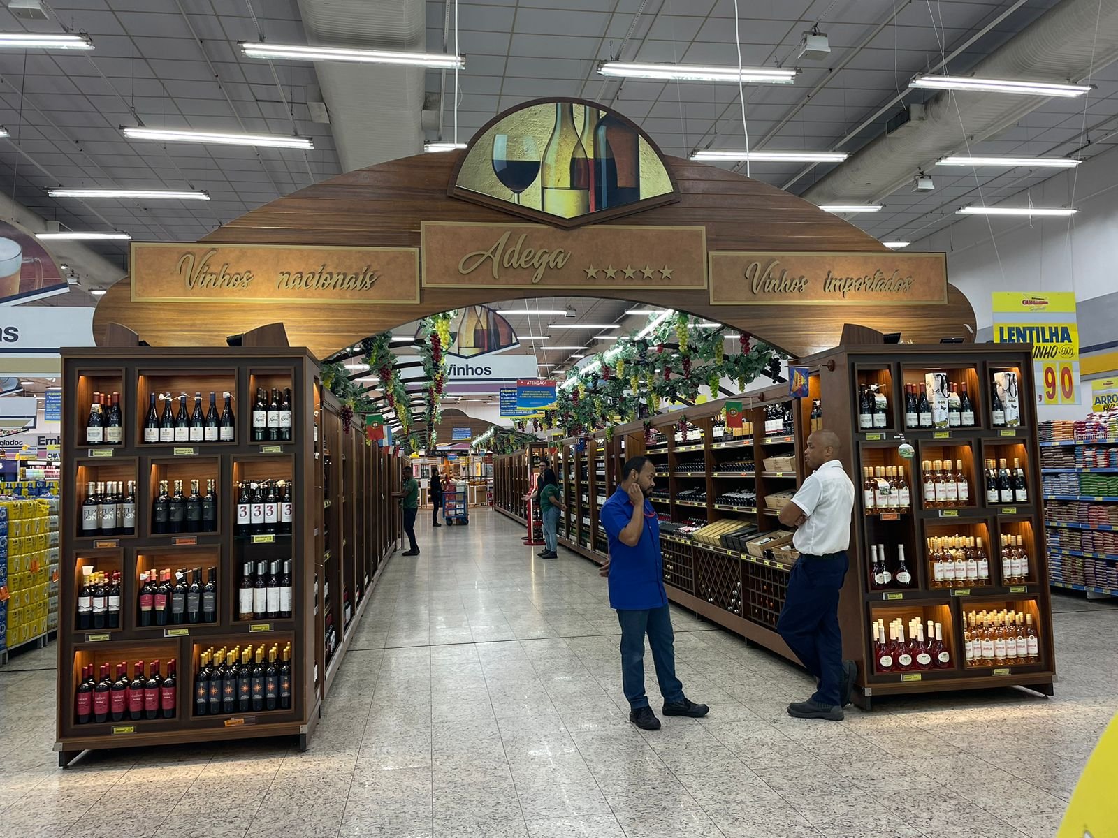 Sextou na adega dos supermercados