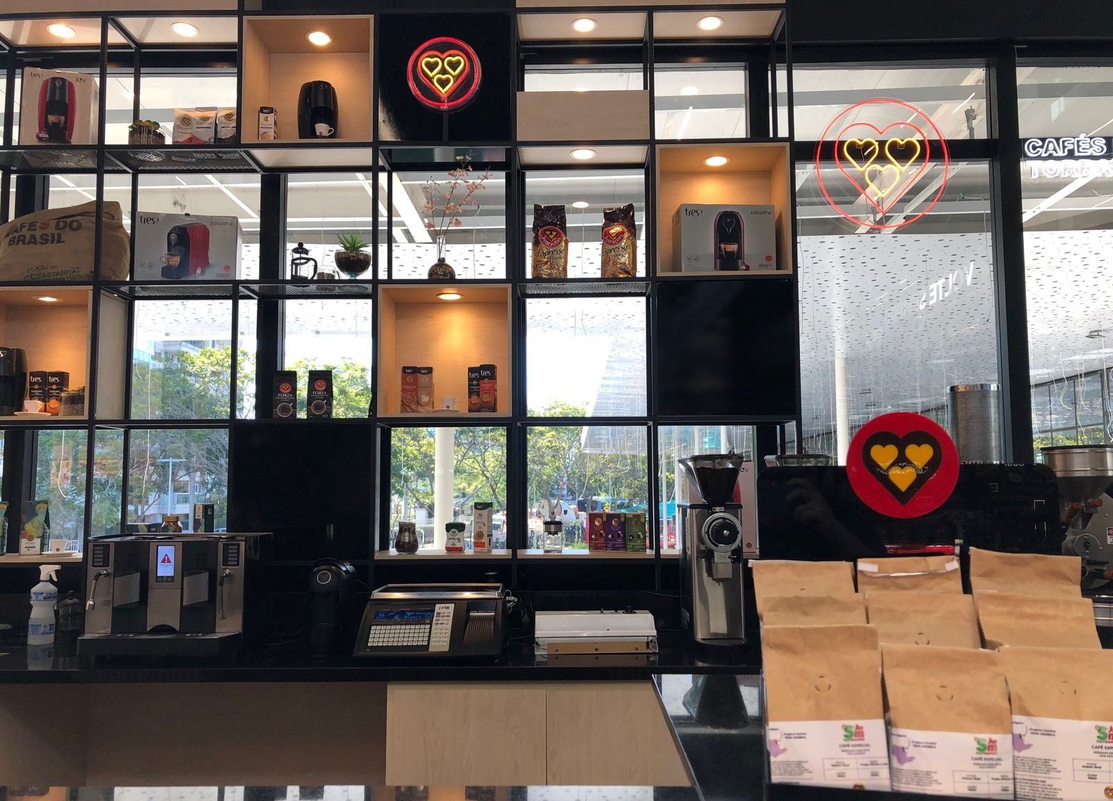 Supermarket Blue possui ação exclusiva para torra de café da Três Corações