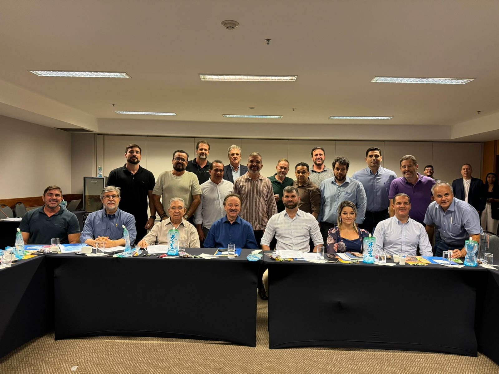 Conselho Diretor da ASSERJ discute pautas do setor e recebe presidente da Vigilância Sanitária do Rio