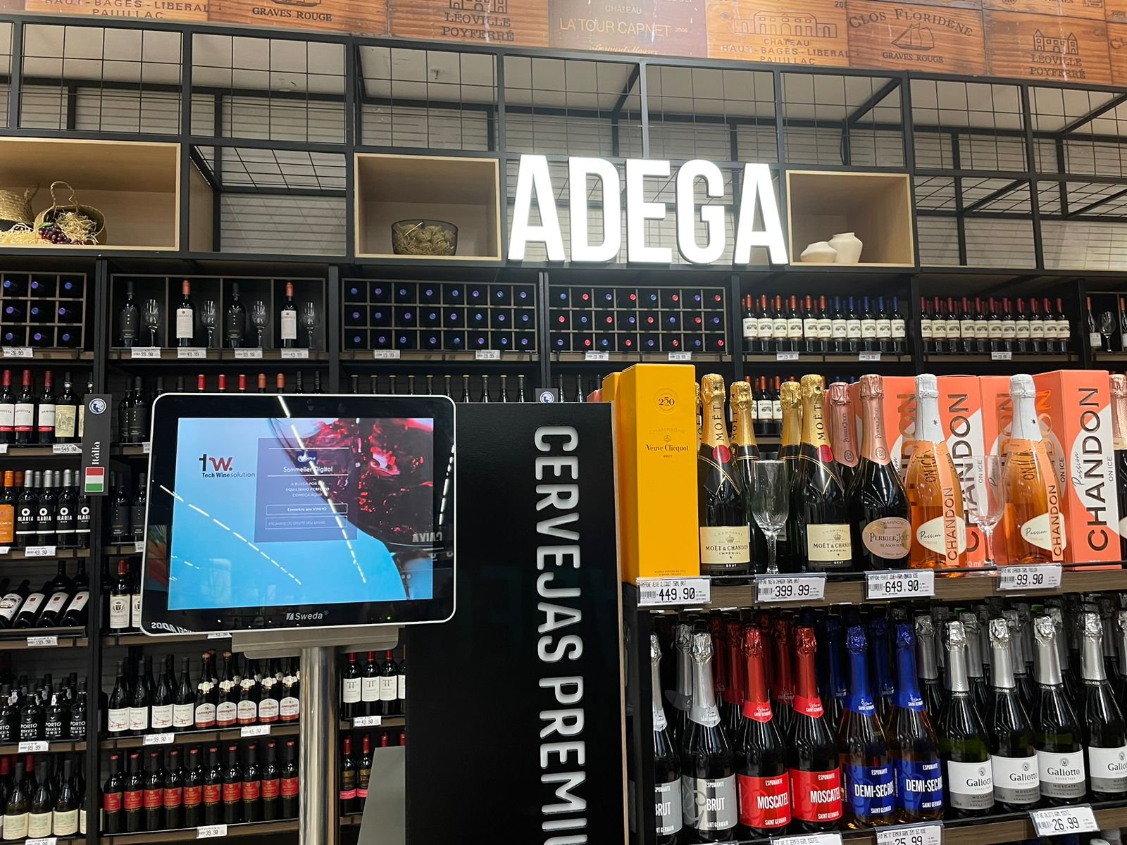 Leitores inteligentes e sommeliers digitais são as apostas do varejo supermercadista