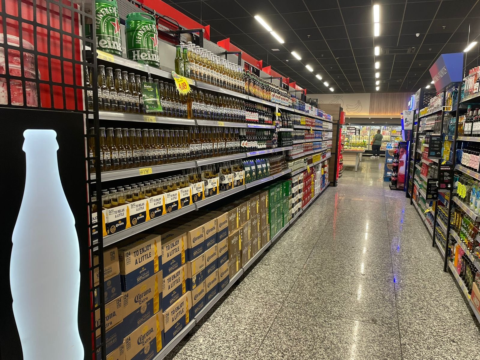 Confiança dos empresários do comércio sobe em junho