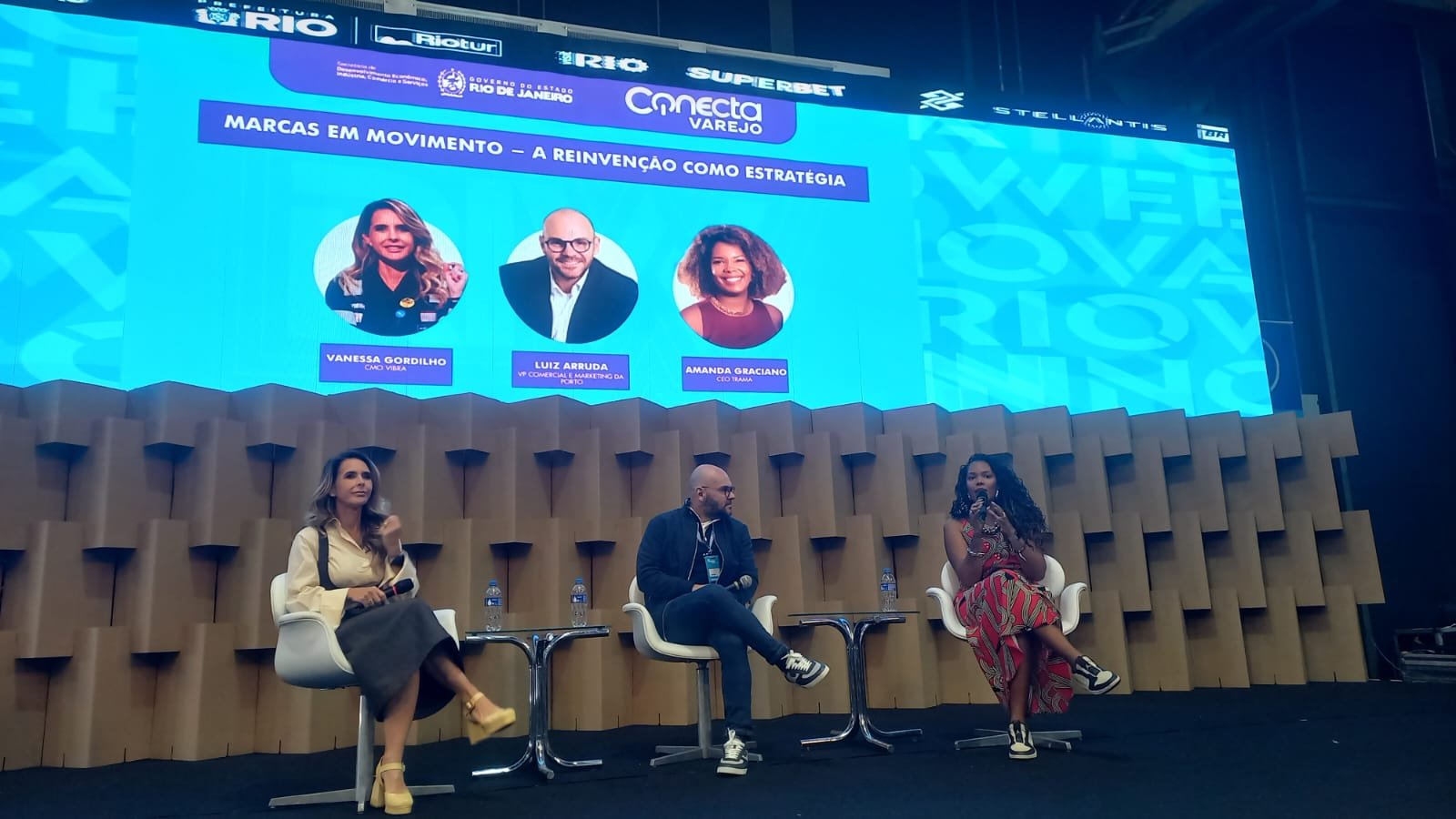 Como se reinventar sem perder a identidade? Confira cases e dicas!